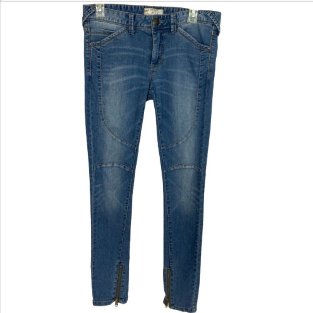 FREE PEOPLE Skinny Jeans ZIP Ankle Size 27 Super Cute